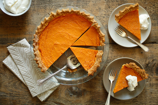 how long can sweet potato pie sit out